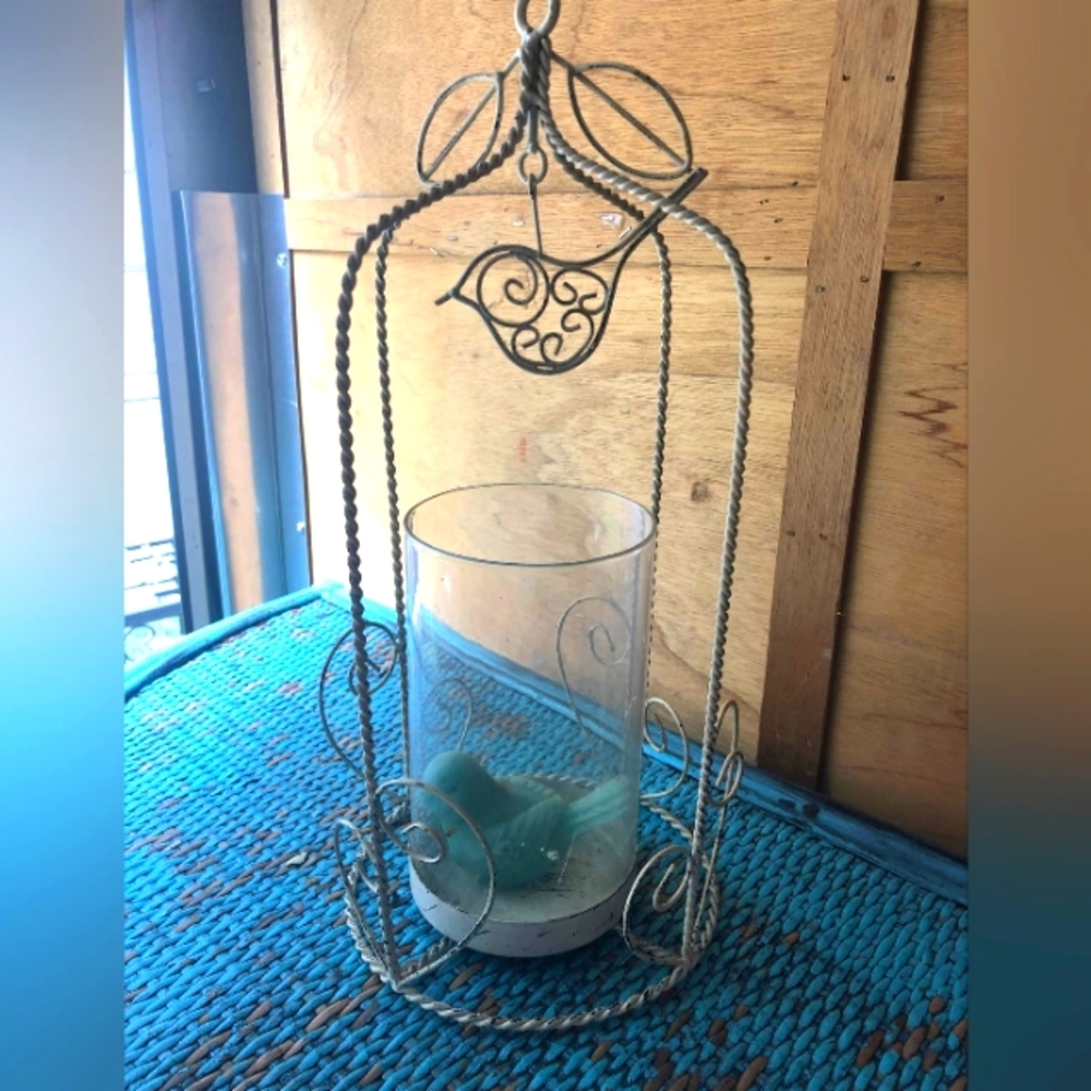 Very cute White Iron Bird Candle Holder